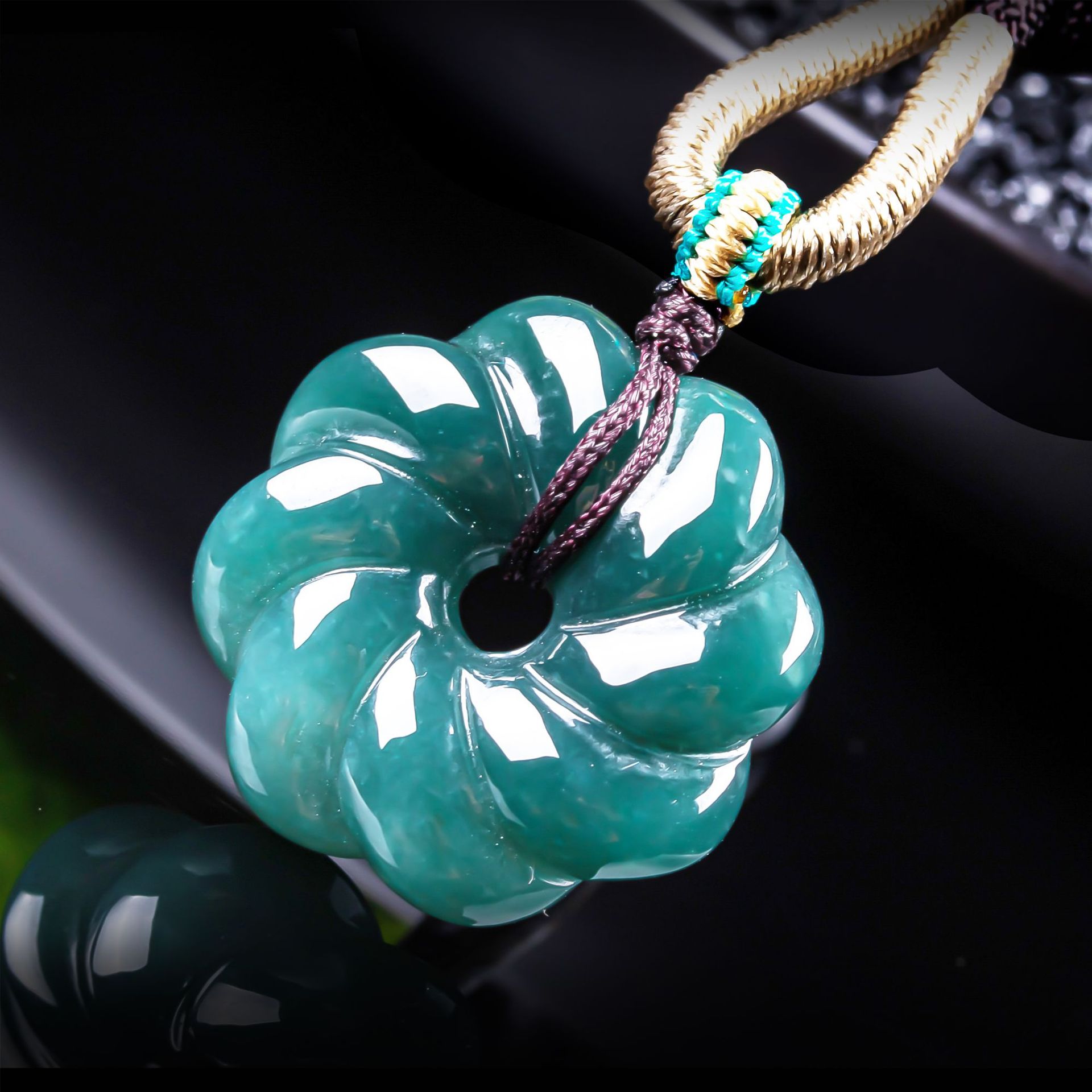 Collar con Colgante de Flor de - Woman Accessory reseña y precio